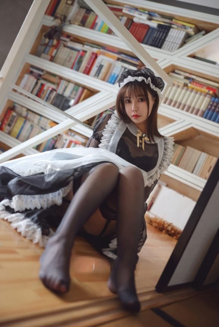 亚马逊鲶鱼 – 黑色透明女仆-coser推荐
